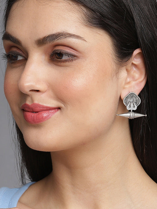 Silver plated Contemporary Stud