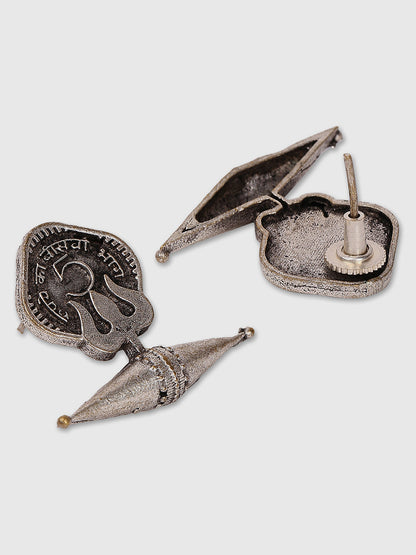 Silver plated Contemporary Stud
