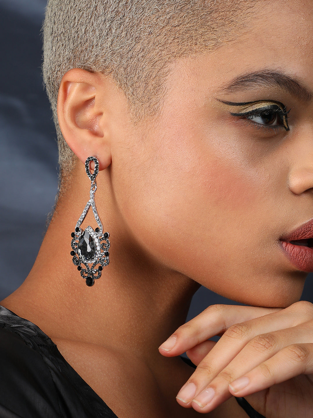 Silver Plated Designer Stone Casual Drop Earring