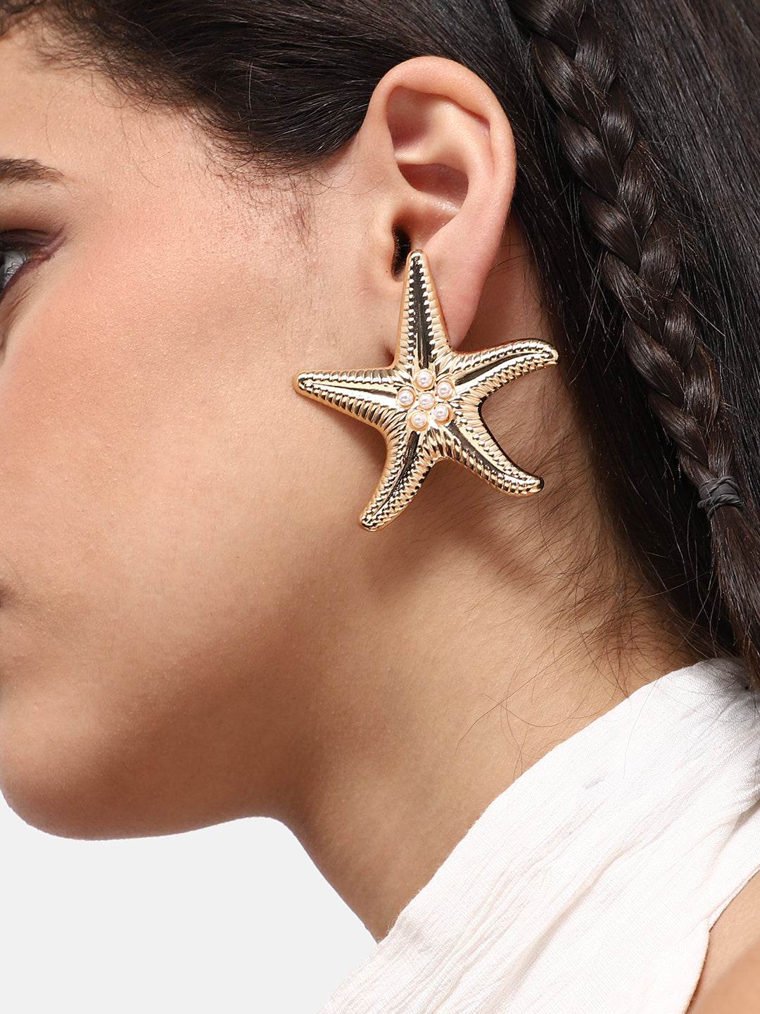 GOLD PLATED PARTY DESIGNER STUD FOR WOMEN