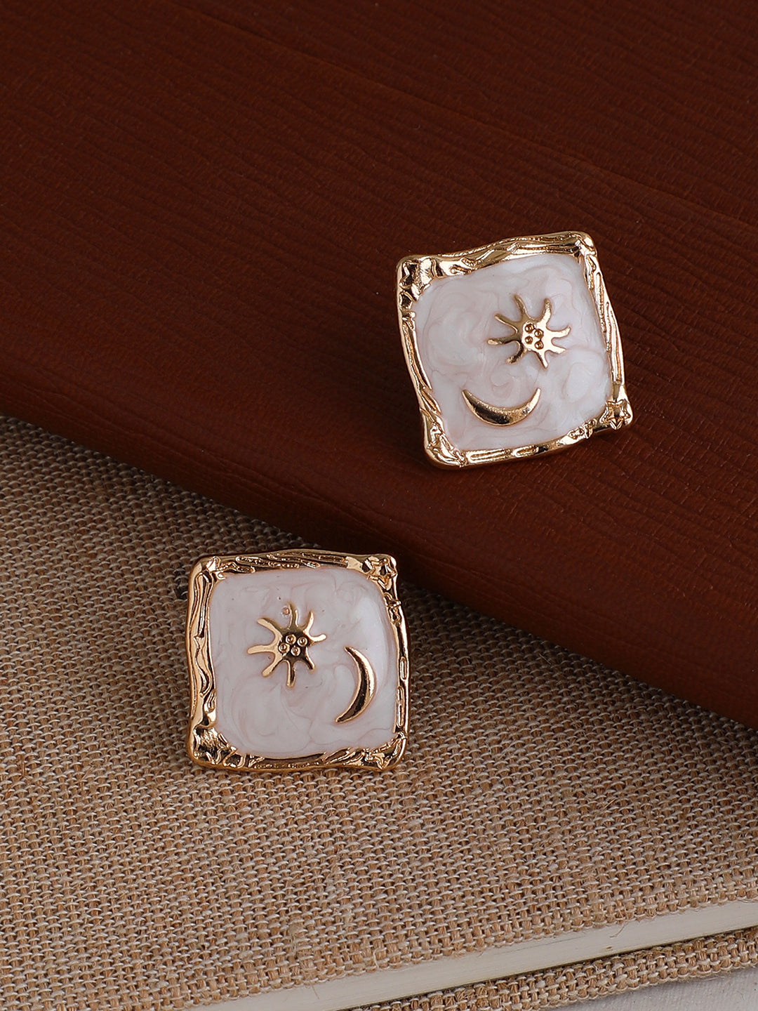 GOLD PLATED PARTY DESIGNER STUD FOR WOMEN