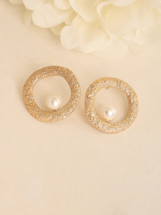 GOLD PLATED CASUAL PEARLS STUD FOR WOMEN