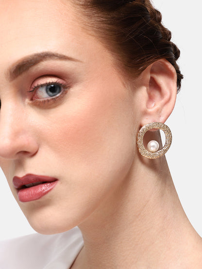 GOLD PLATED CASUAL PEARLS STUD FOR WOMEN