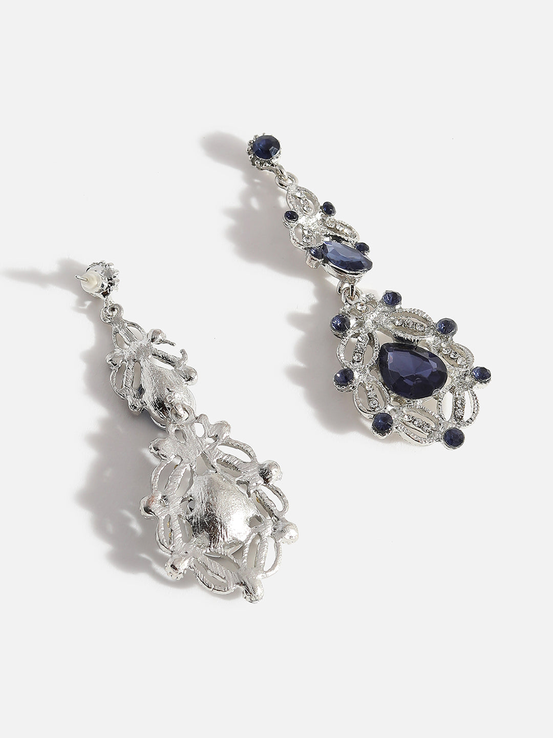 BLUE STONE FLOWER DETAILING EARRING