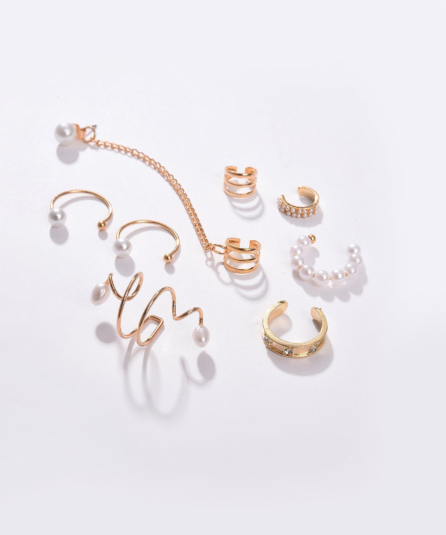 Pack of 8 Pearl Studs