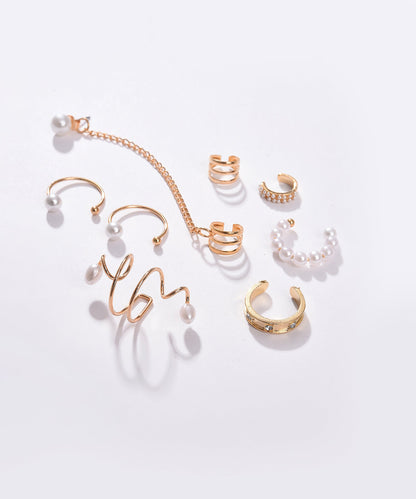 Pack of 8 Pearl Studs