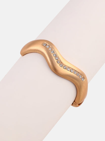 The Onda Bangle Bracelet - Brass Gold-SOHIBR6187