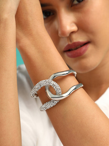 The Opposta Cuff Bracelet - Metallic Silver-SOHIBR6249