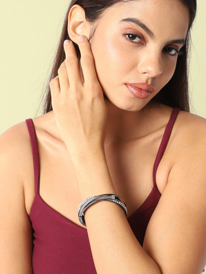 Silver-Plated Stones Studded Twisted Cuff Bracelet