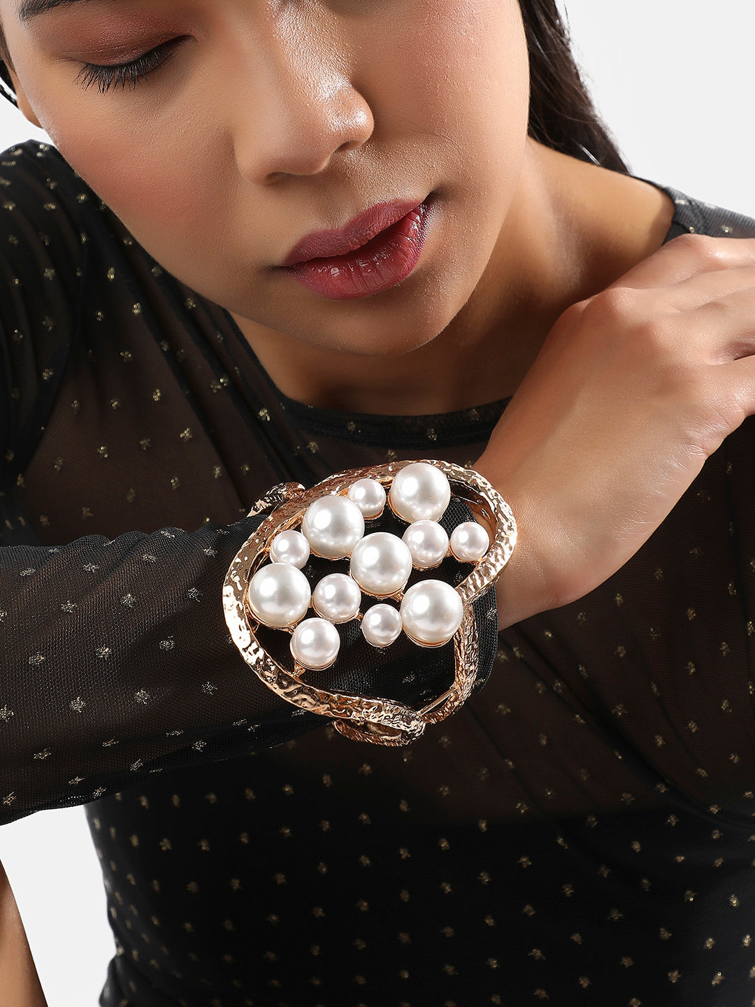 Silver-Plated Pearls Beaded Opulent Odesse Wraparound Bracelet