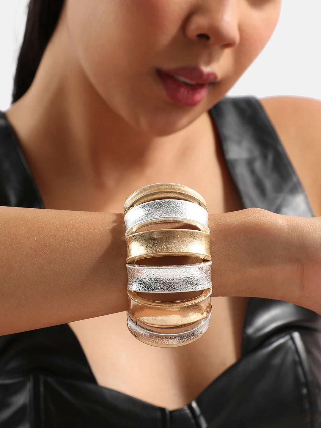 Gold-Plated Contrast Curve Cuff Bracelet