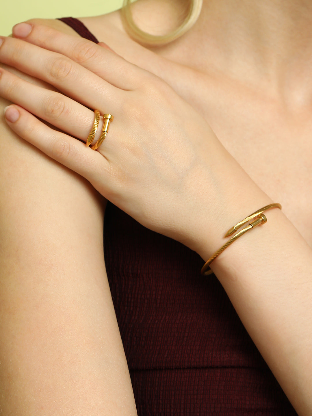 The Screw Jewellery Set - California Gold-SOHIBR8817