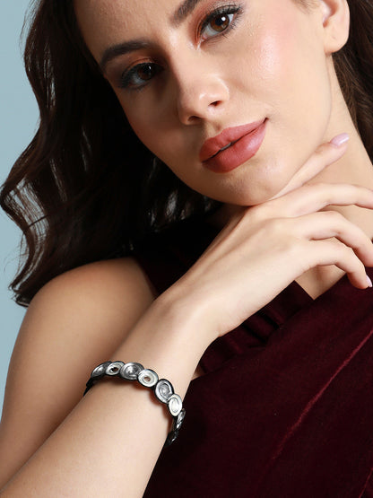Flower Shaped Elasticated Bracelet