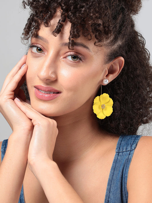 Set Of 2 Gold-Plated Pearls Beaded Floral Drop Earrings