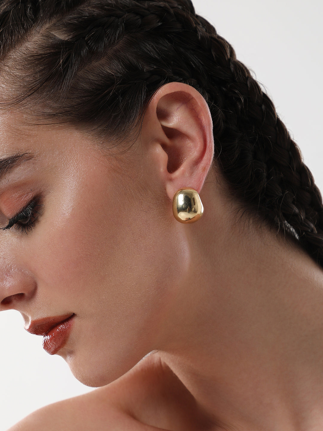 The Small Semi-Chunky Hoop Earrings - Champayne Gold-SOHIER6131