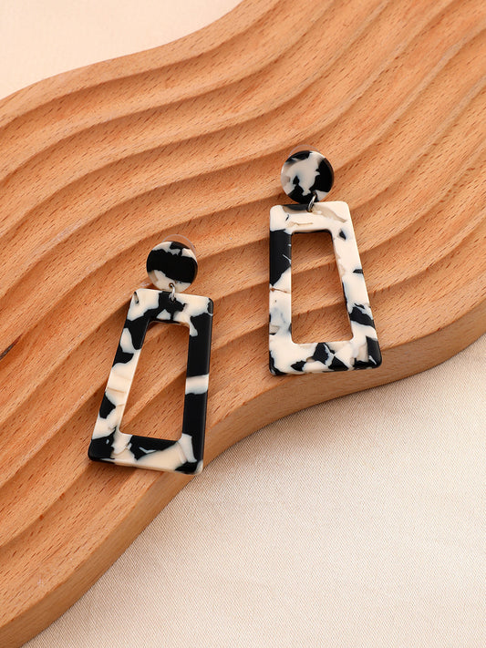 The Tortoiseshell Drop Earrings - Midnight Black & Daisy White-SOHIER6172
