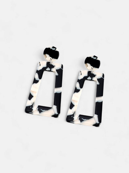 The Tortoiseshell Drop Earrings - Midnight Black & Daisy White-SOHIER6172