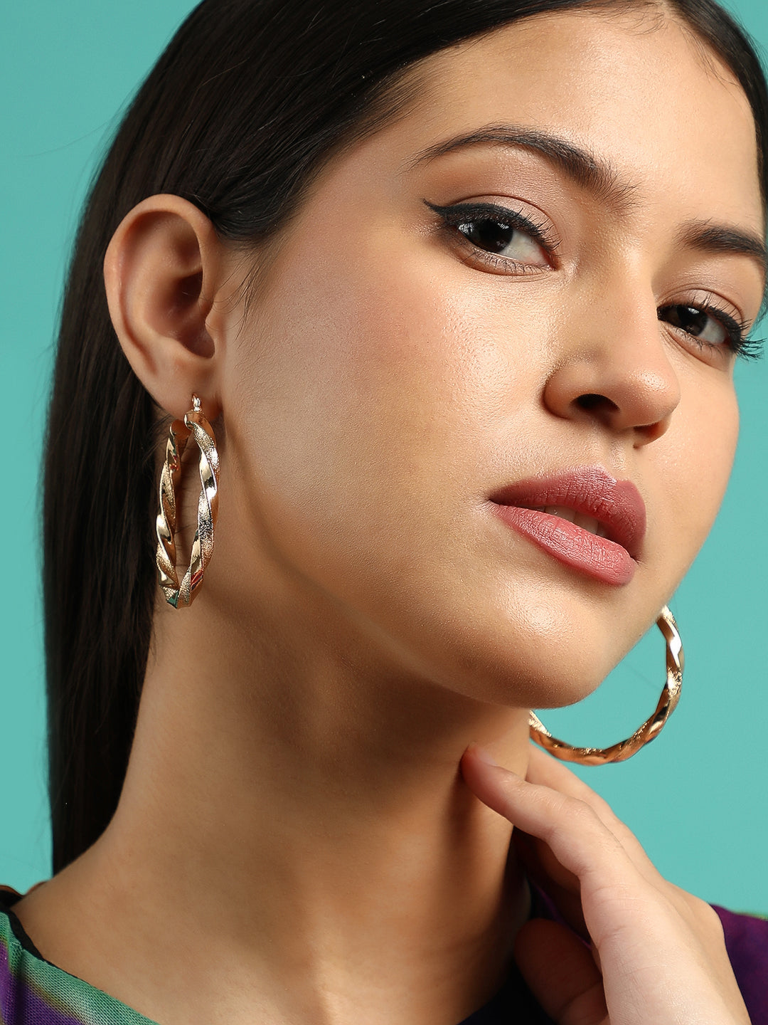 The Medium Twist Hoop Earrings - California Gold-SOHIER6226