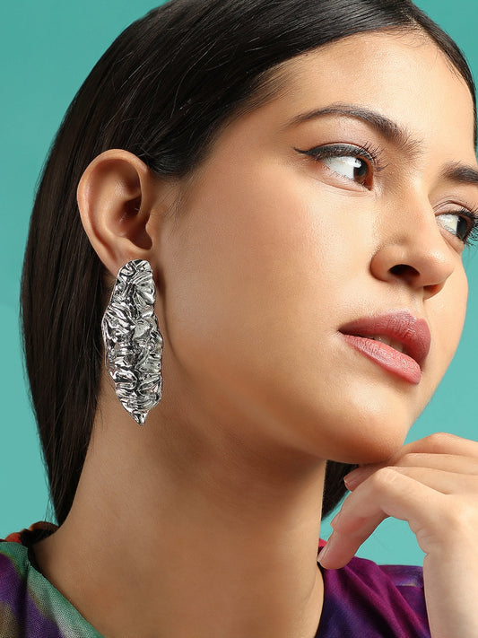The Foglia Drop Earrings - Metallic Silver-SOHIER6230