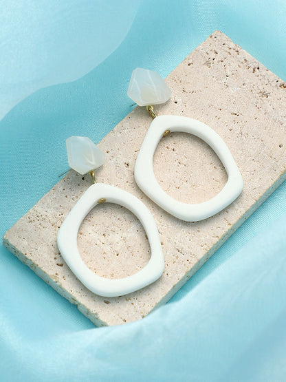 The Oyuk Drop Earrings - Daisy White-SOHIER6259
