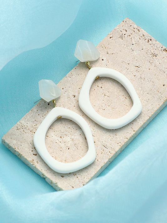 The Oyuk Drop Earrings - Daisy White-SOHIER6259