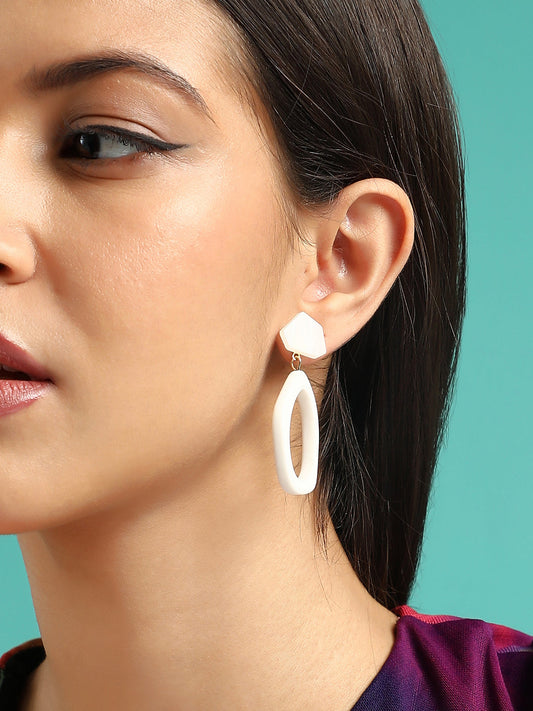 The Oyuk Drop Earrings - Daisy White-SOHIER6259