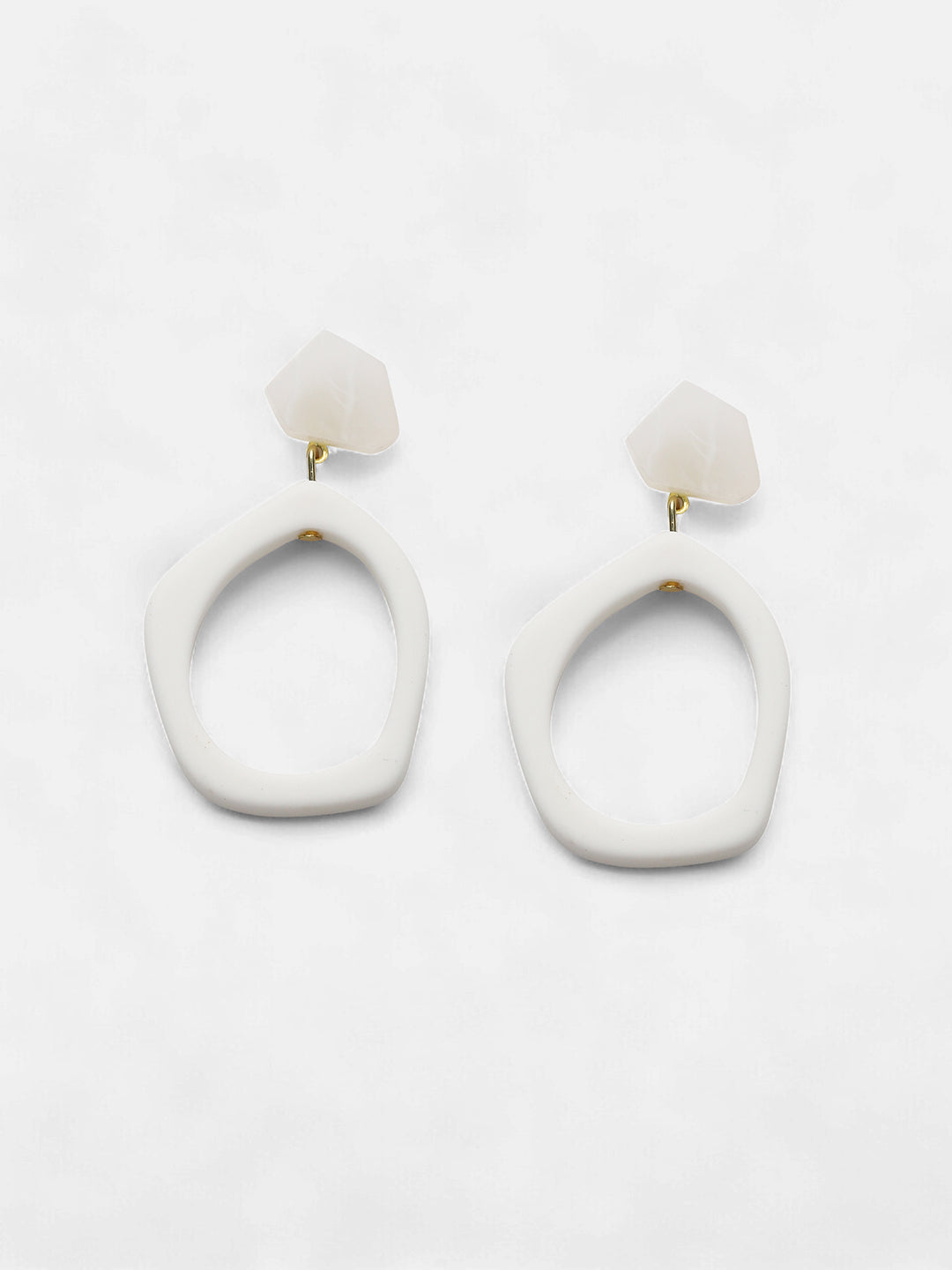 The Oyuk Drop Earrings - Daisy White-SOHIER6259