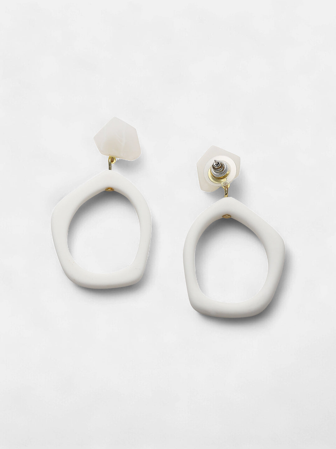 The Oyuk Drop Earrings - Daisy White-SOHIER6259