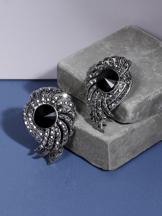 Contemporary Studs Earrings