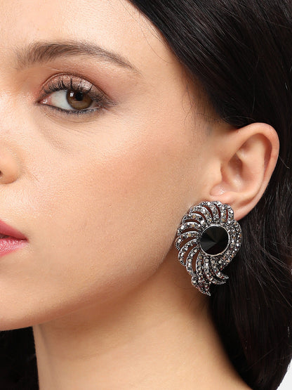 Contemporary Studs Earrings