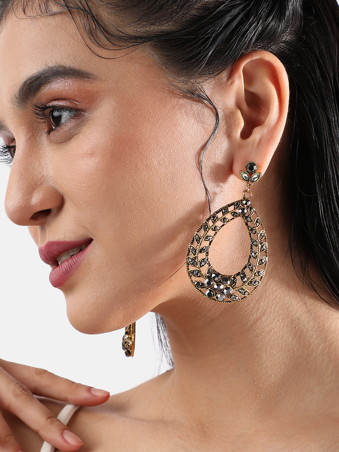 Contemporary Studs Earrings