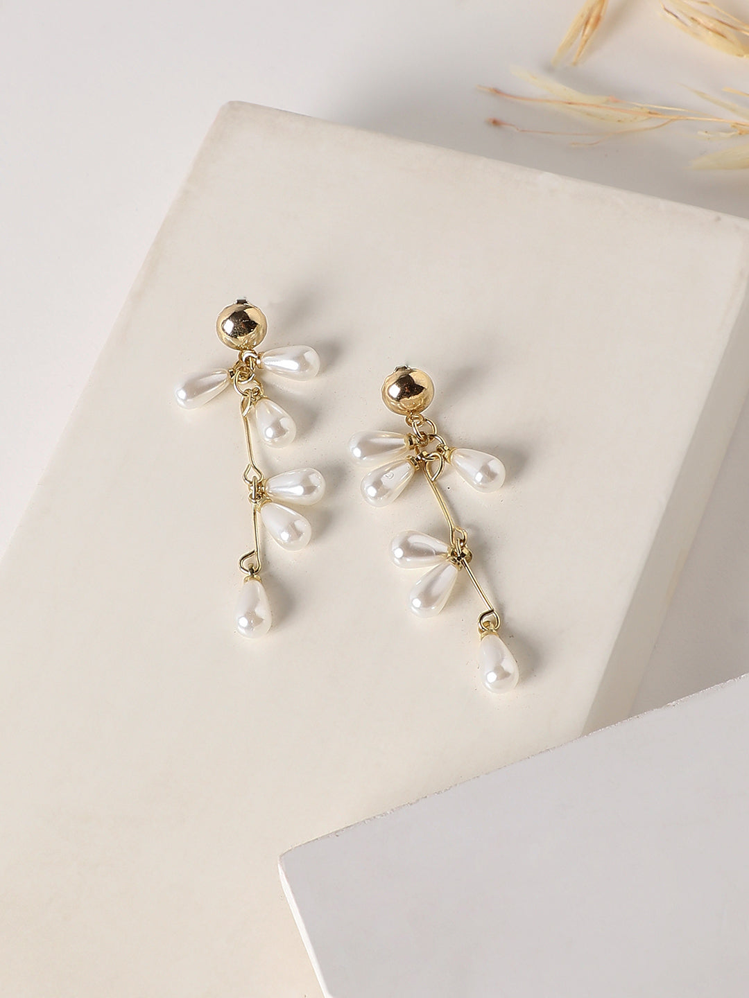 Contemporary Studs Earrings