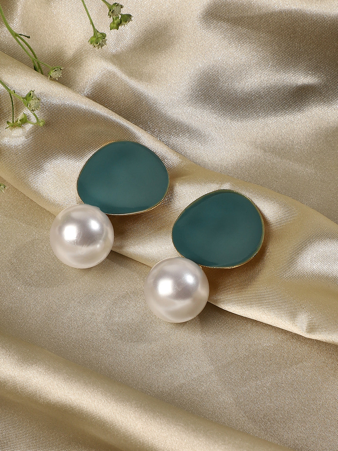 Artificial Beads Gold-Plated Drop Earrings