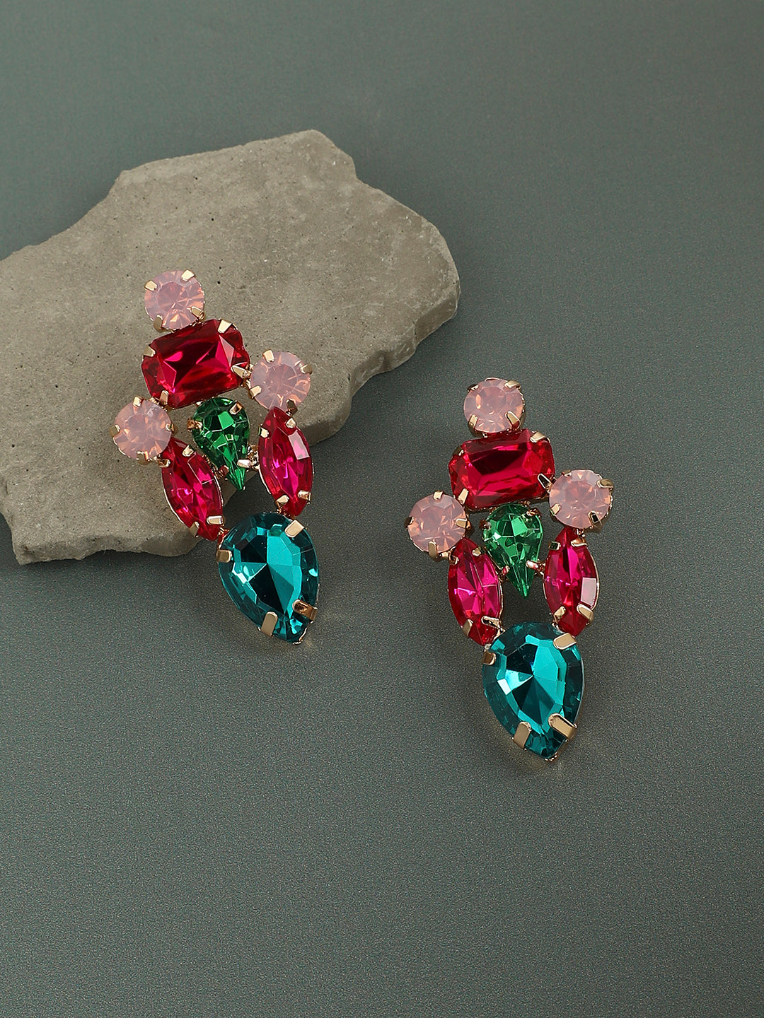 Contemporary Studs Earrings