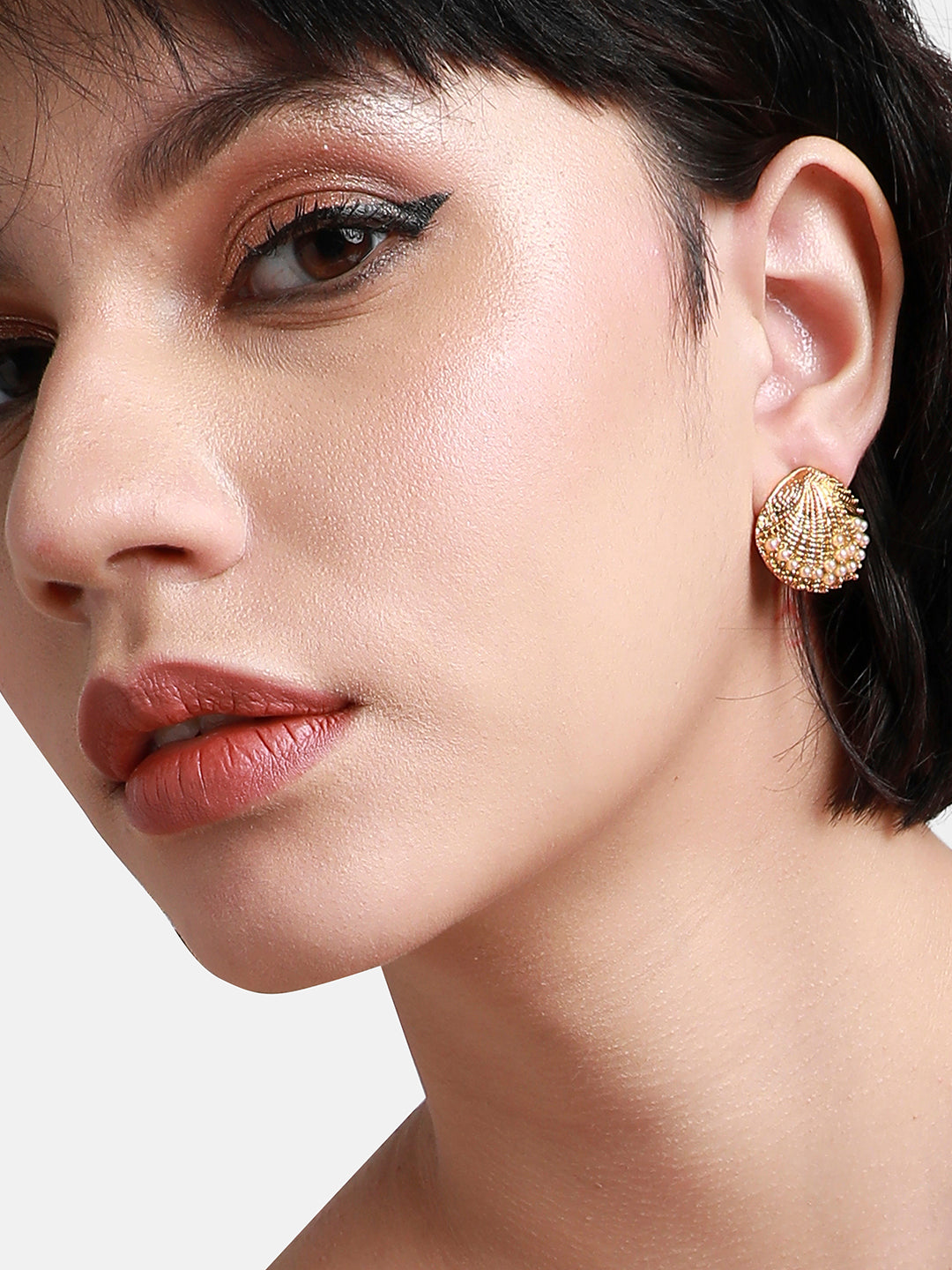 Gold-Plated Seashell Shaped Beaded Studs Earrings