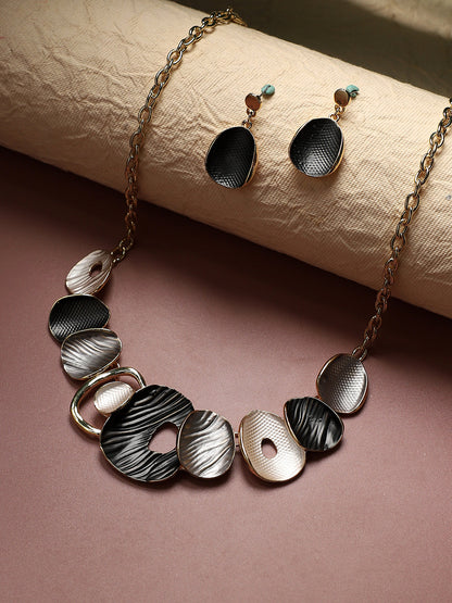 Gold-Plated Textured Abstract Jewellery Set