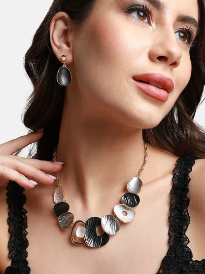 Gold-Plated Textured Abstract Jewellery Set