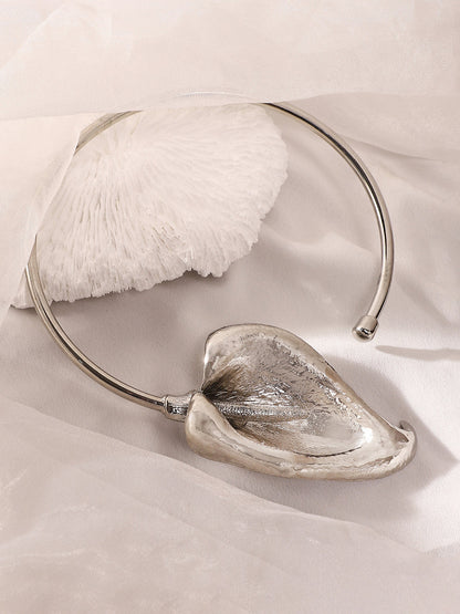 The Water Lily Torque Necklace - Metallic Silver-SOHINC6075