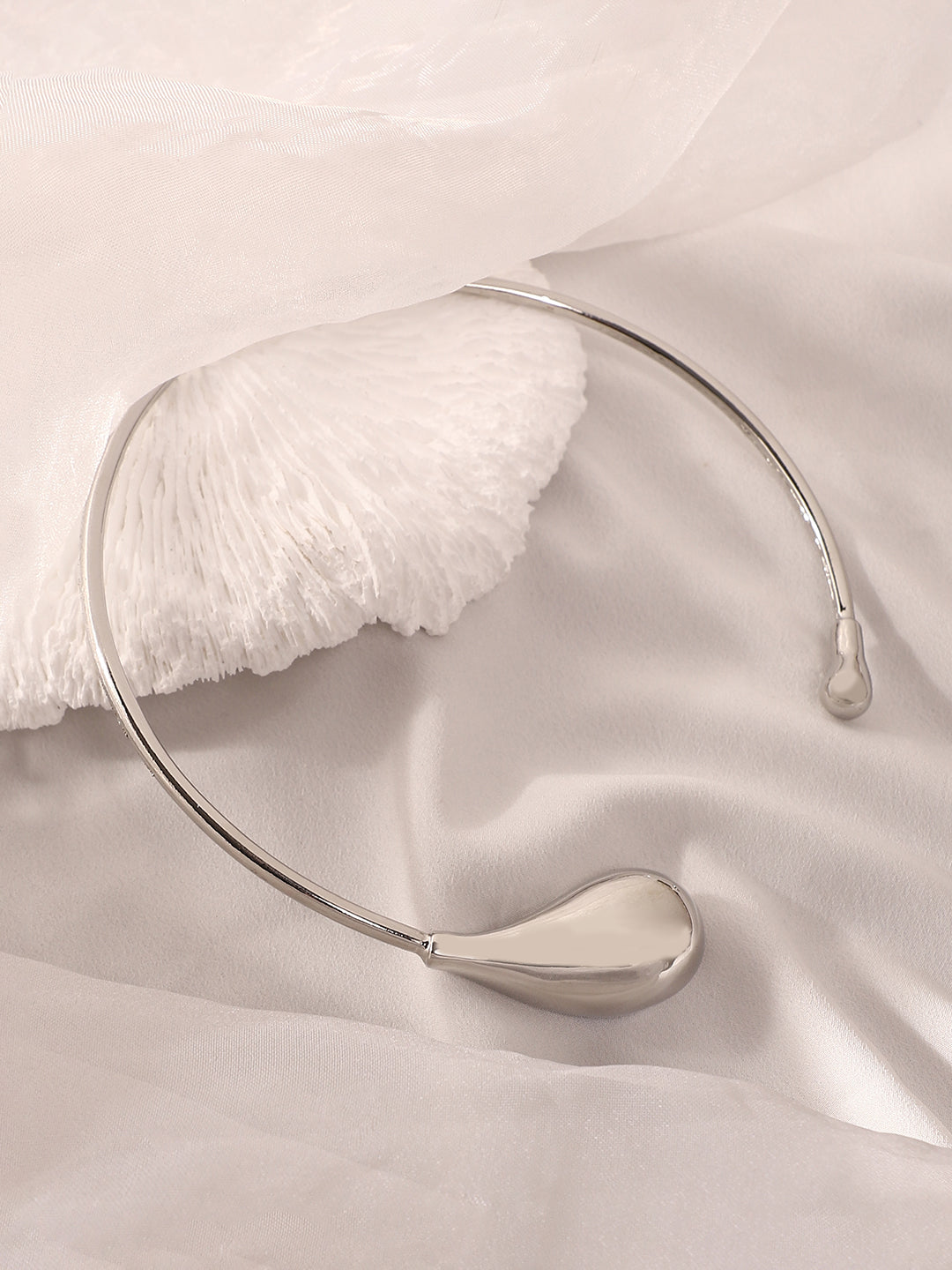 The Drip Torque Necklace - Metallic Silver-SOHINC6089