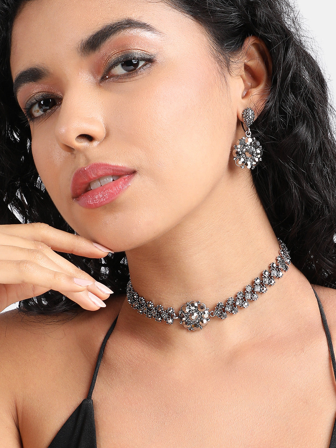 Silver-Plated Artificial Stones Studded Choker Jewellery Set