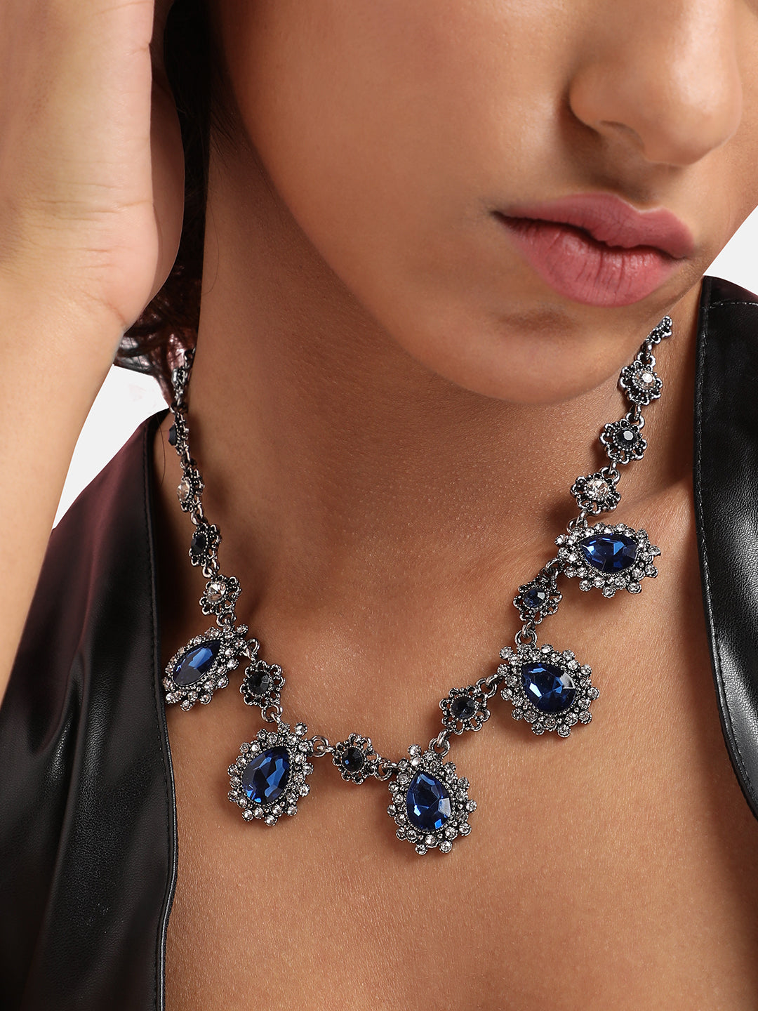 Artificial Stones Silver Plated Oxidised Necklace