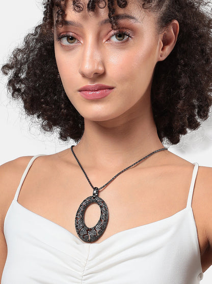 Silver-Plated Oval-Shaped Charm Pendant With Chain