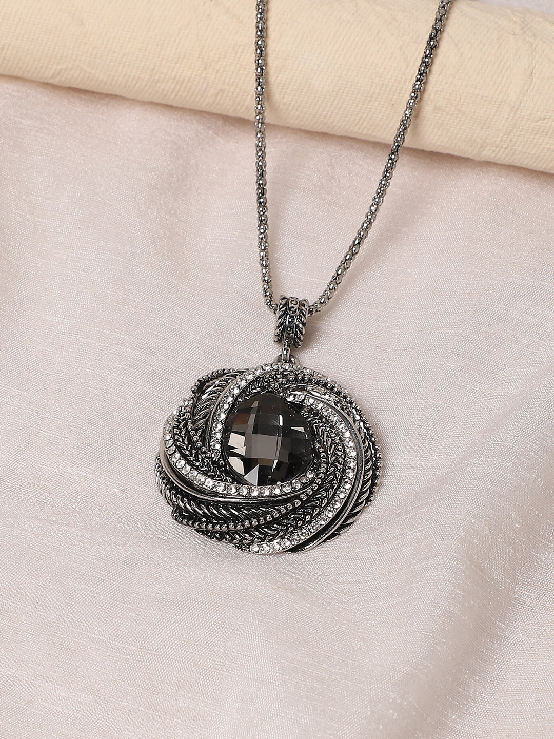 Silver-Plated Neck Chain with Pendant