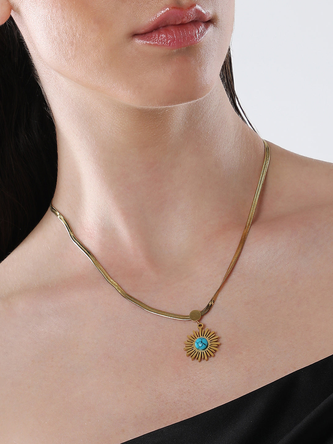 The Soleil Pendant Necklace - California Gold-SOHINC8845