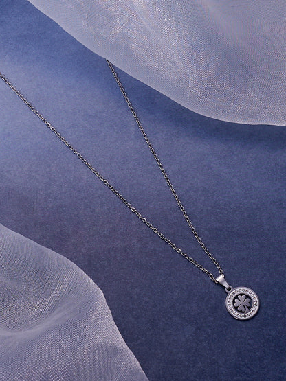 The Clover Pendant Necklace - Metallic Silver-SOHINC8846