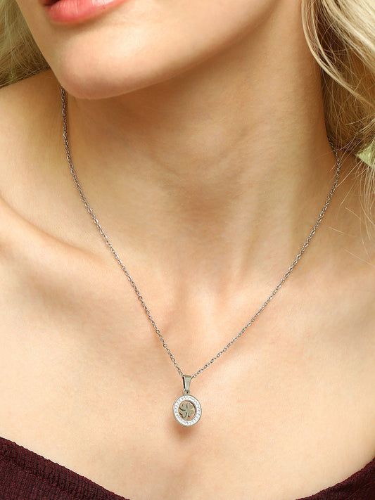 The Clover Pendant Necklace - Metallic Silver-SOHINC8846