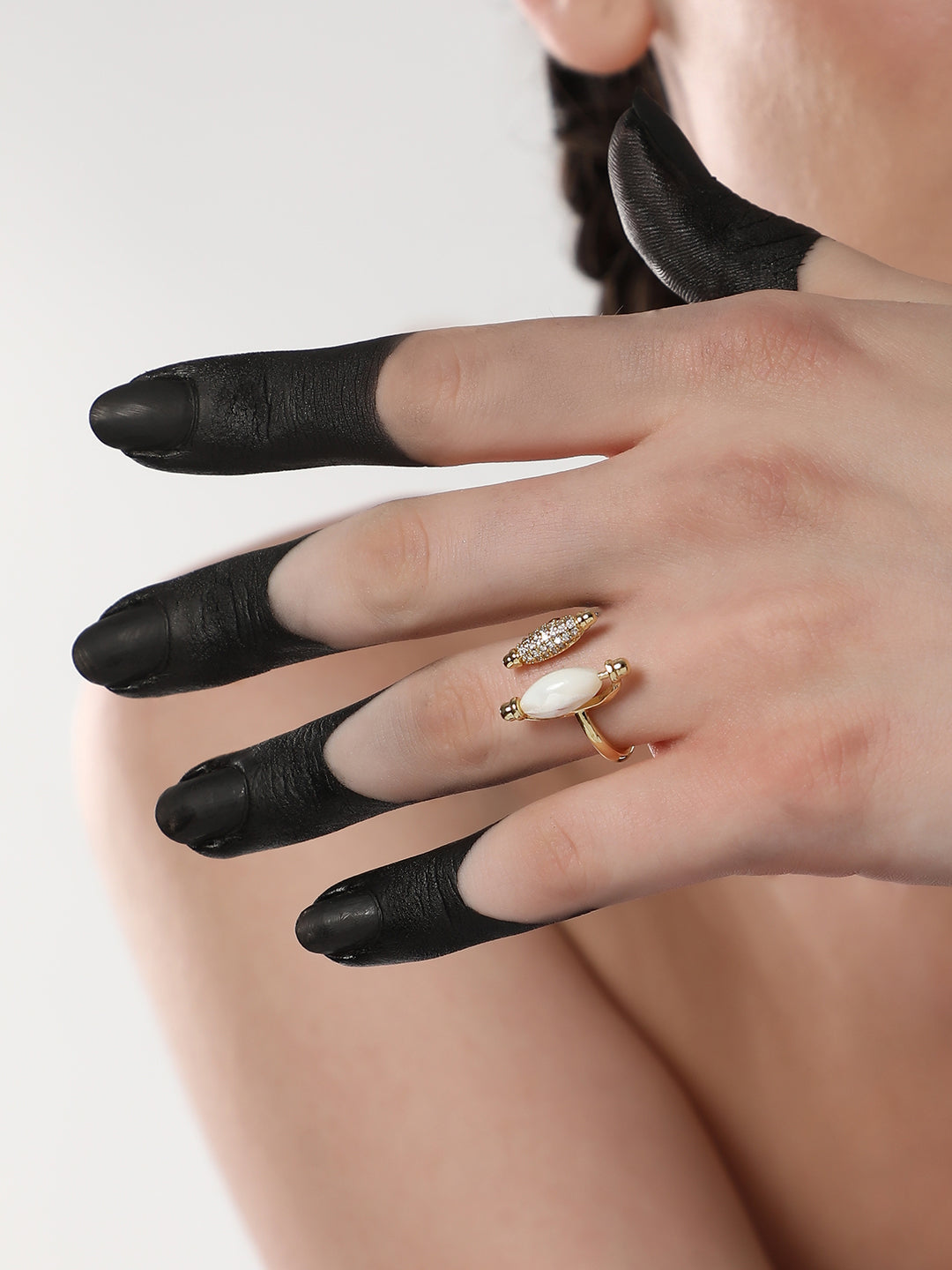The Romantics Finger Ring - California Gold-SOHIRG6092