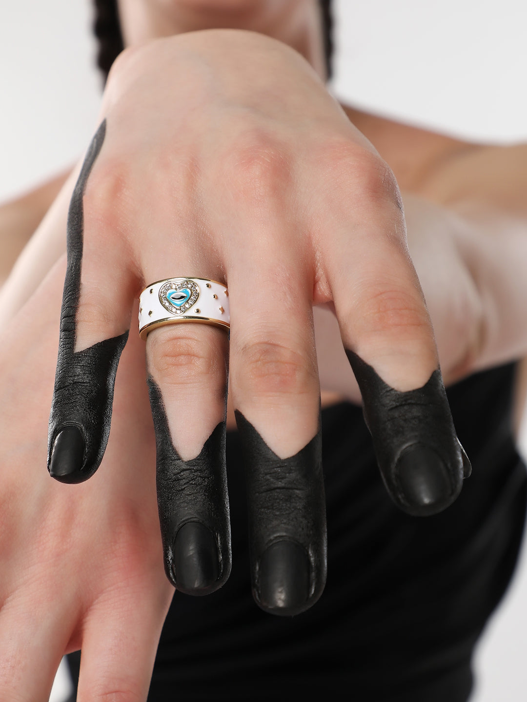 The Evil Heart Finger Ring - Daisy White-SOHIRG6099