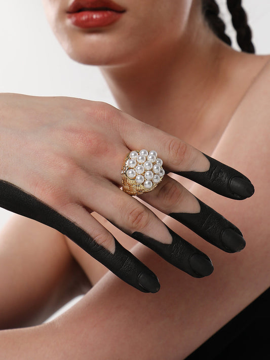 The Elizabethan Statement Ring - Daisy White-SOHIRG6102