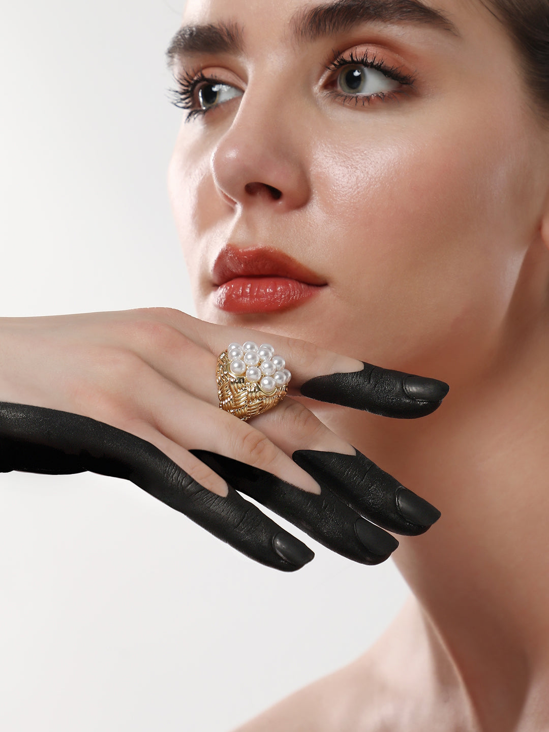 The Elizabethan Statement Ring - Daisy White-SOHIRG6102